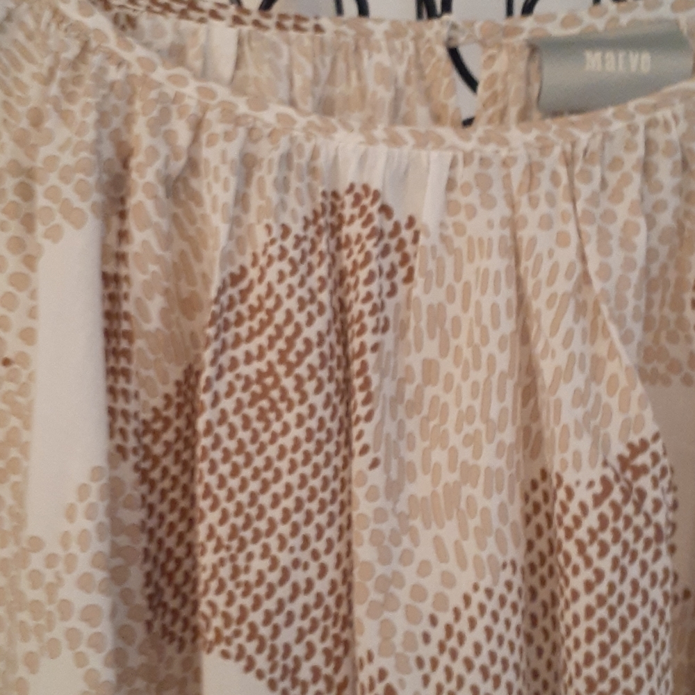 Top - Picture 2 of 3